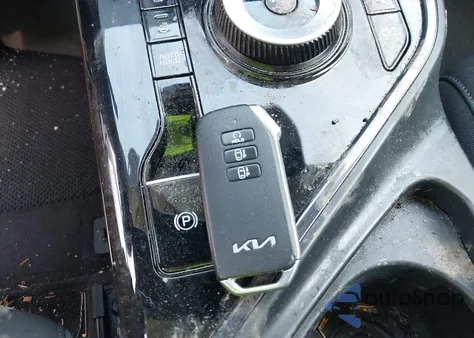 2023 Kia Niro Ev Wave z USA, uszkodzony, nr VIN KNDCT3L16P5060999